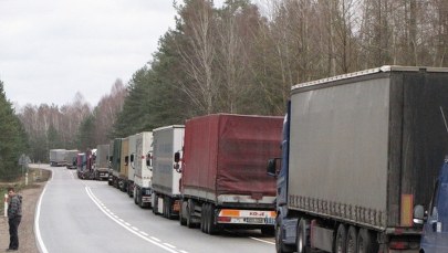 Kierowcy tirów utknęli w kolejkach na wschodnich granicach