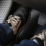 Kierowcy trzymający lewy pedał podczas dojeżdżania do świateł będą ukarani