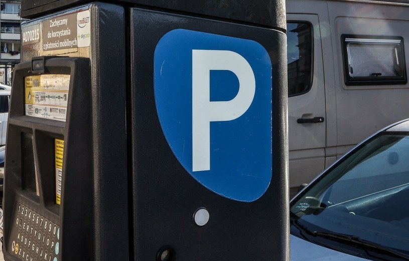 Kierowcy w Katowicach nie płacą za parkowanie. Miasto zarobiło w miesiąc ogromną sumę /KAROLINA MISZTAL/REPORTER /East News