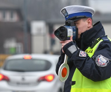 Kierowcy wpadają w pułapkę mitu o 10 km/h. Policjanci wybijają go z głowy