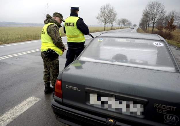 Kierowcy ze Wschodu chcą odszkodowań za rzekomo bezprawny sposób karania ich na polskich drogach /Darek Delmanowicz /PAP