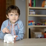 Kieszonkowe dla dziecka - ile pieniędzy dawać pociechom?