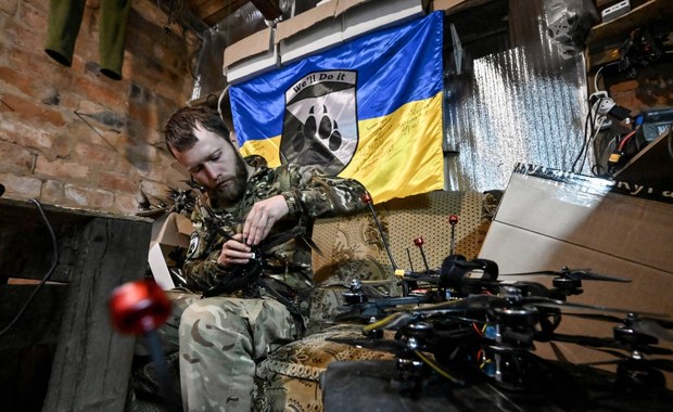 Kijów chce ściągnąć Ukraińców na wojnę. Zawiesza usługi konsularne