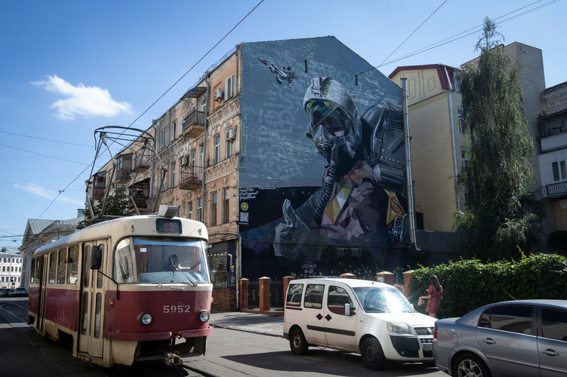 Kijów, Ukraina. Mural "Duch Kijowa" wykonany przez artystę Andrija Kowtuna (zdjęcie ilustracyjne) /Oleksii Chumachenko/REPORTER /East News