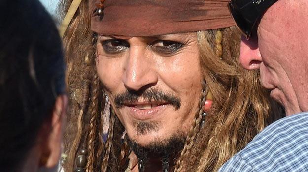 Kilka dni temu Johnny Depp w przebraniu kapitana Sparrowa spotkał się z fanami w Australii /PAP/EPA