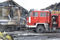 Kilka godzin trwało gaszenie pożaru hali w Płocku 
