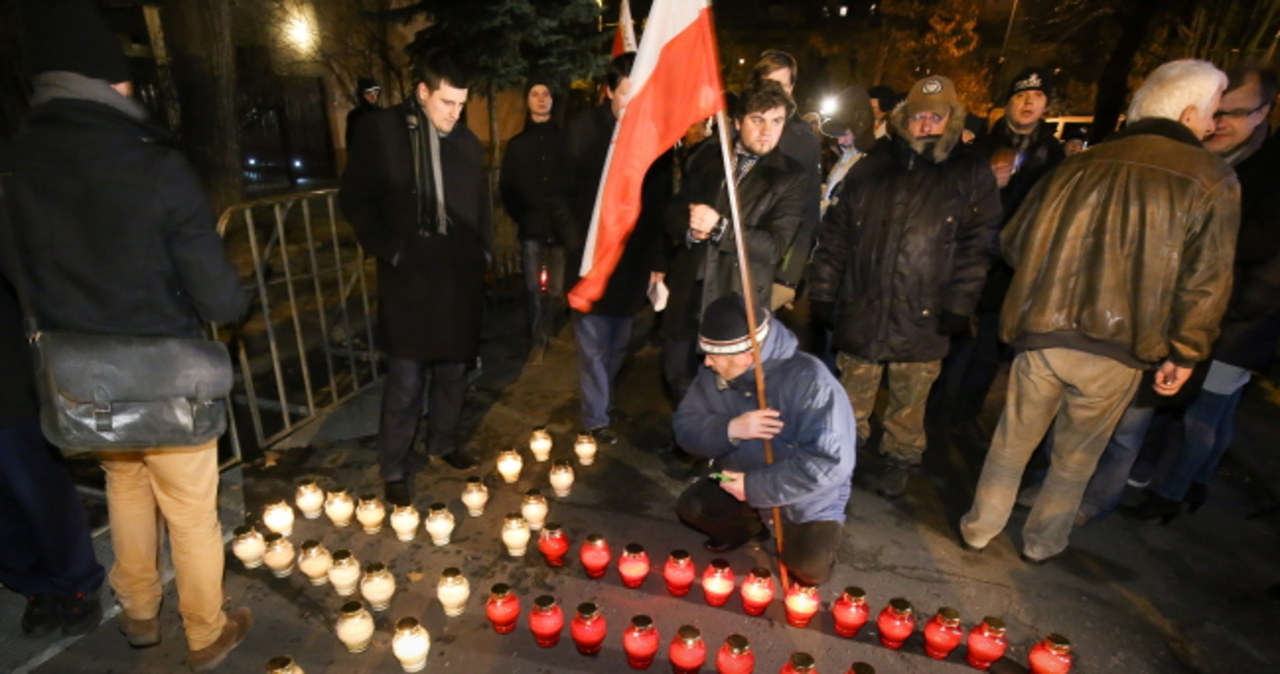 Kilkadziesiąt osób protestowało przed domem Kiszczaka