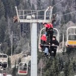 Kilkadziesiąt osób utknęło na wyciągu krzesełkowym. Zakończono akcję ratunkową