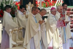 Kilkadziesiąt tysięcy pielgrzymów na uroczystości Wniebowzięcia NMP na Jasnej Górze 