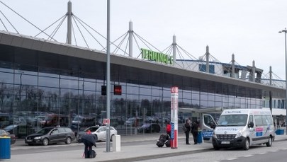 Kilkaset osób czeka na wylot z Pyrzowic. Samoloty Small Planet opóźnione o ponad dobę