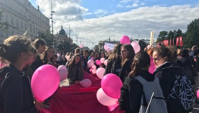 Kilkaset osób na Marszu Różowej Wstążki w Lublinie