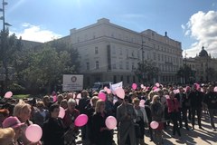 Kilkaset osób na Marszu Różowej Wstążki w Lublinie