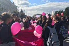 Kilkaset osób na Marszu Różowej Wstążki w Lublinie