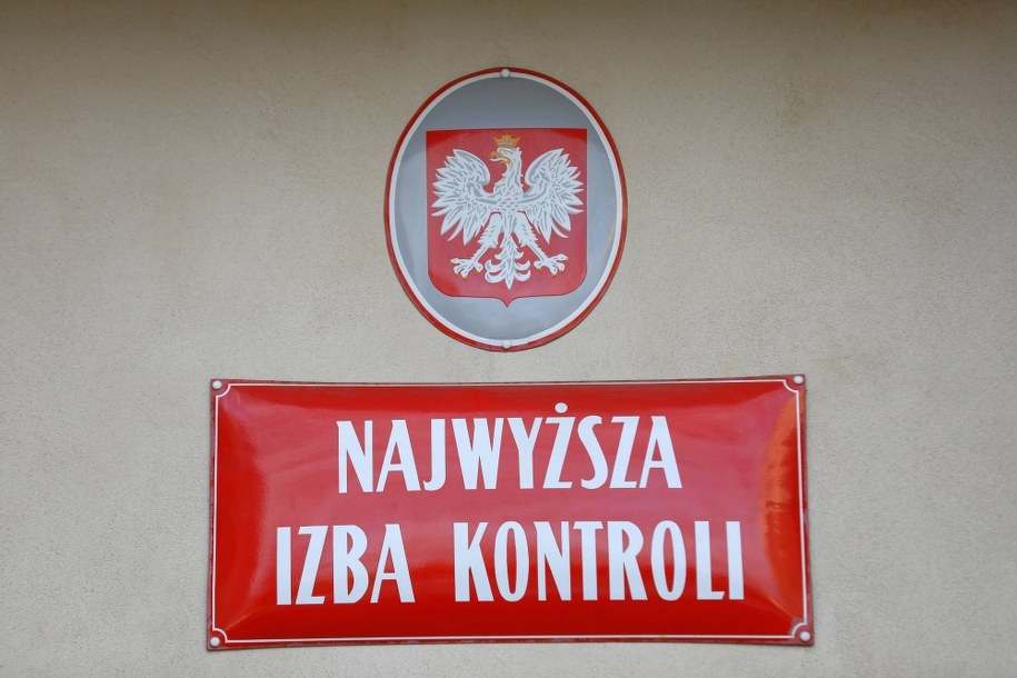 Kilkunastoma zawiadomieniami NIK ws. programu "Praca dla więźniów" zajmie się jedna prokuratura /Rafał Guz /PAP