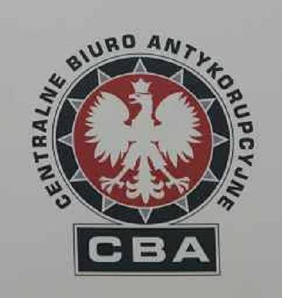 Kilkunastu agentów CBA zabezpiecza w Poczcie Polskiej różne dokumenty. Fot. Tomek Zieliński /Agencja SE/East News