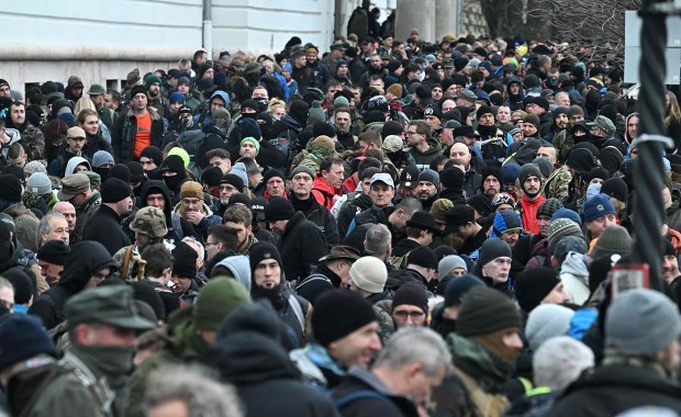 Kilkutysięczny marsz neofaszystów w Budapeszcie