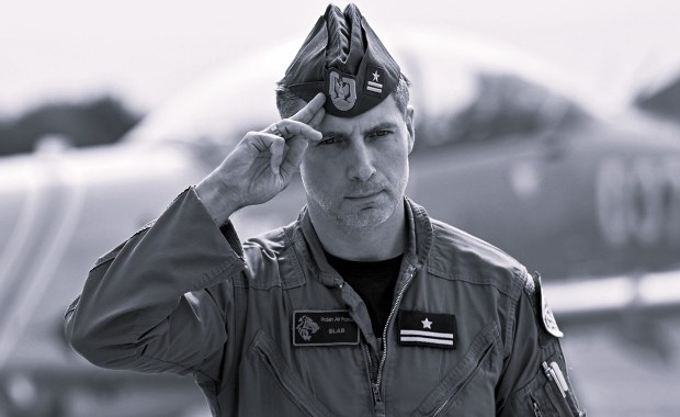 Kim był pilot F-16? Wojsko żegna majora z tygrysiej eskadry