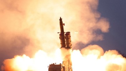 Kim Dzong Un bardzo zadowolony z testów rakietowych