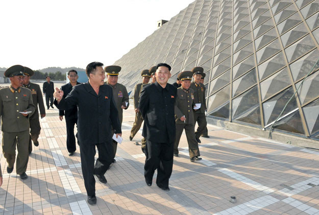 Kim Dzong Un jest w stanie zagrozić Ameryce? /AFP