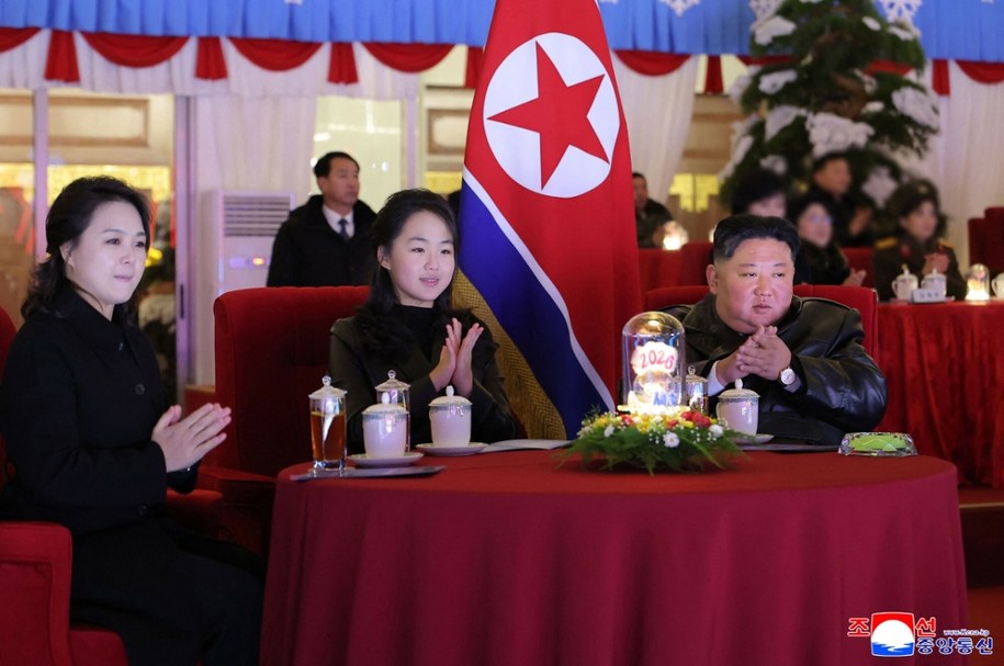 Kim Dzong Un z rodziną /STR/AFP/East News /East News