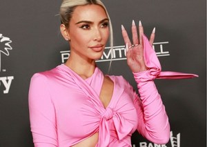 Kim Kardashian bez grama makijażu. Na reakcję nie trzeba było długo czekać