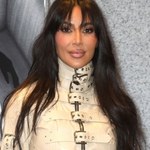 Kim Kardashian eksponuje szczupłą sylwetkę w Mediolanie. Jej stylizacja to hit