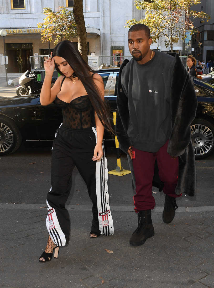 Kim Kardashian i Kanye West /PFW16 / Backgrid UK /Agencja FORUM