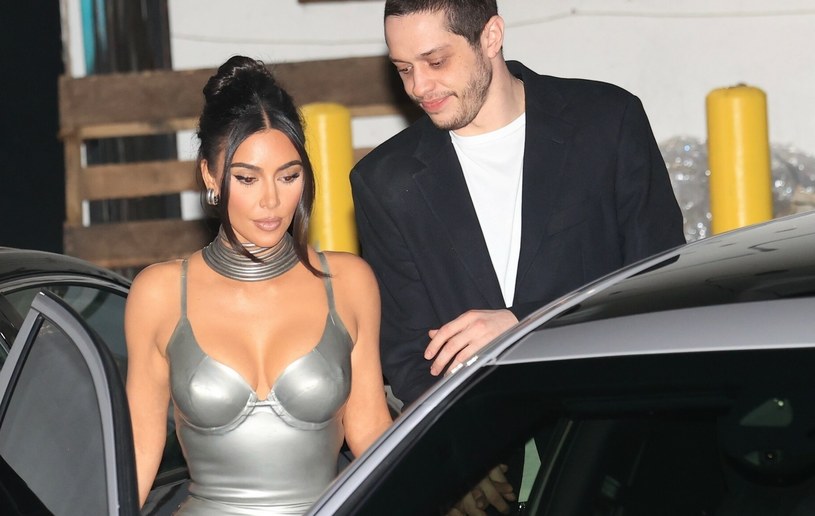 Kim Kardashian i Pete Davidson zakochani do szaleństwa. Celebrytka publikuje prywatne zdjęcia /Backgrid/East News /East News