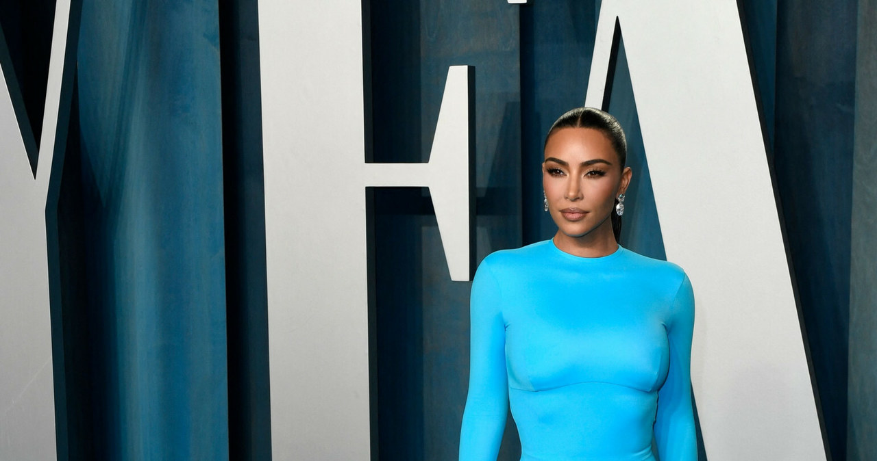 Kim Kardashian, jak zawsze postawiła na podkreślenie swoich kobiecych kształtów /PATRICK T. FALLON/AFP/East News /East News