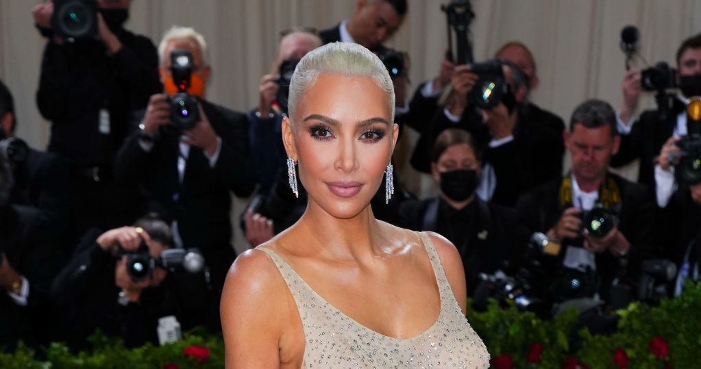 Kim Kardashian pojawiła się w legendarnej naked dress Marylin Monroe podczas Met Gali 2022 /Gotham/Getty Images /Getty Images