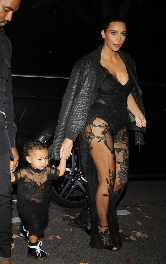 Kim Kardashian z córką /UKNY /East News