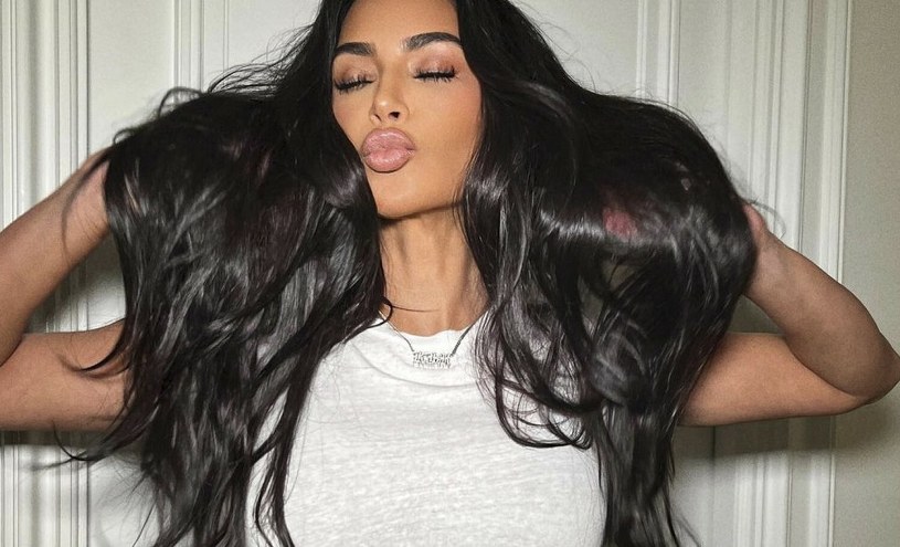 Kim Kardashian znów odsłoniła wdzięki na Instagramie. W komentarzach poruszenie