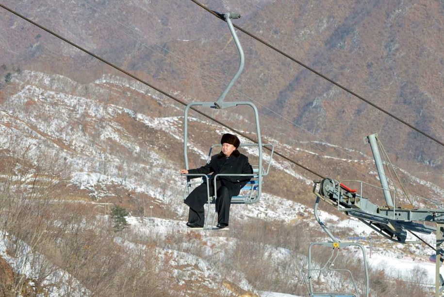 Kim na wyciągu /RODONG SINMUN SOUTH KOREA  /PAP/EPA