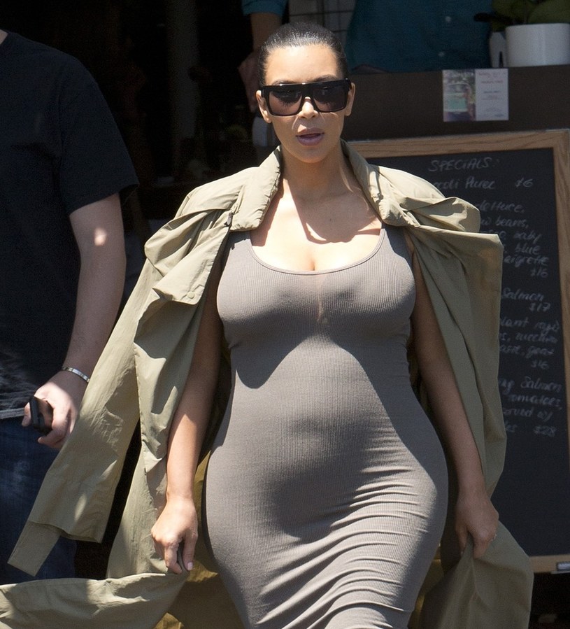 Kim nie zrezygnowała z modnych ubrań w ciąży /- /East News