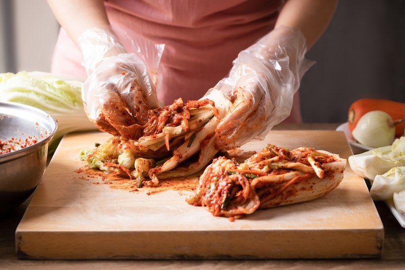 Kimchi można podawać na różne sposoby /123RF/PICSEL