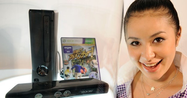Kinect ma zrobić furorę na całym świecie. Czy odniesie sukces w Polsce? /AFP