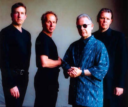 King Crimson (Robert Fripp drugi z prawej) /
