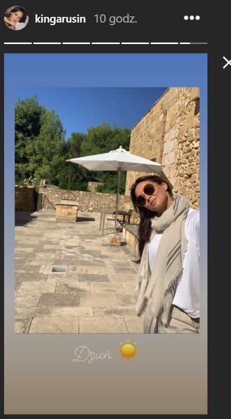 Kinga Rusin witająca nowy dzień podczas egzotycznego urlopu /Instagram/kingarusin