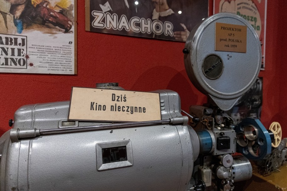 Kino w Gostyniu zamieniło dziś swoje przeznaczenie /Paweł Jaskółka /PAP