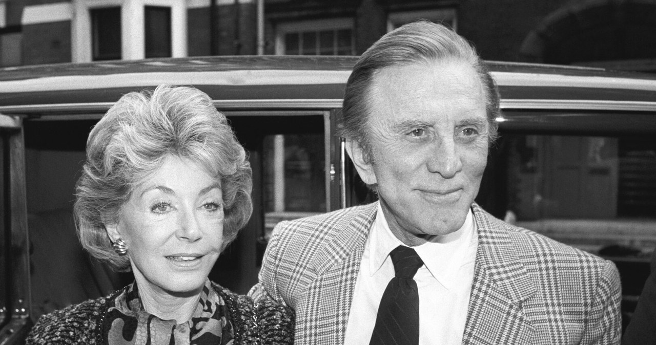 Kirk Douglas, Anne Douglas /PRESS ASSOCIATION    /East News