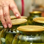 Kisisz ogórki w ten sposób? To dość powszechny błąd, który możesz przypłacić zdrowiem