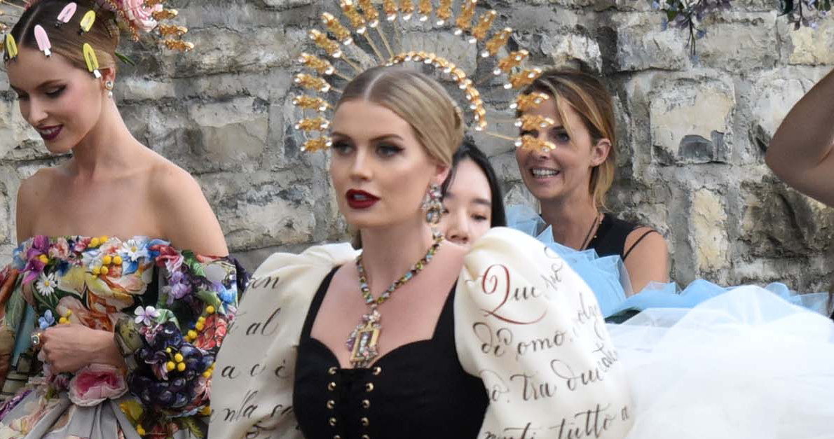 Kitty Spencer w iście książęcej stylizacji /Agencja FORUM