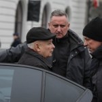 "Kłamca" na miesięcznicy smoleńskiej. ​Przemówienie Kaczyńskiego zakłócone