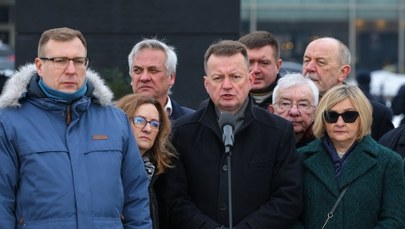 "Kłamca" na obchodach katastrofy smoleńskiej. Tłum zareagował na słowa Błaszczaka