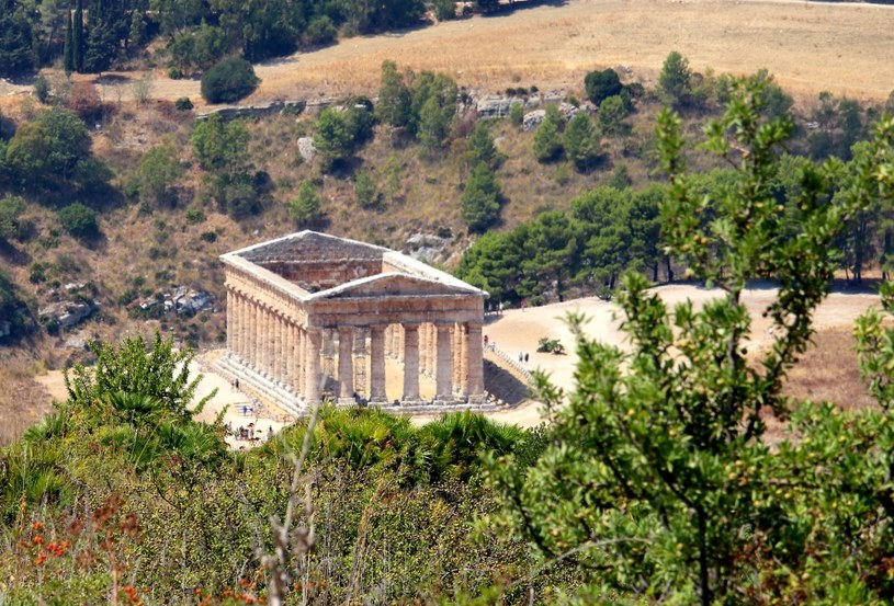 Klasyczna grecka świątynia dorycka w Segesta na Sycylii /massimobrucci /123RF/PICSEL