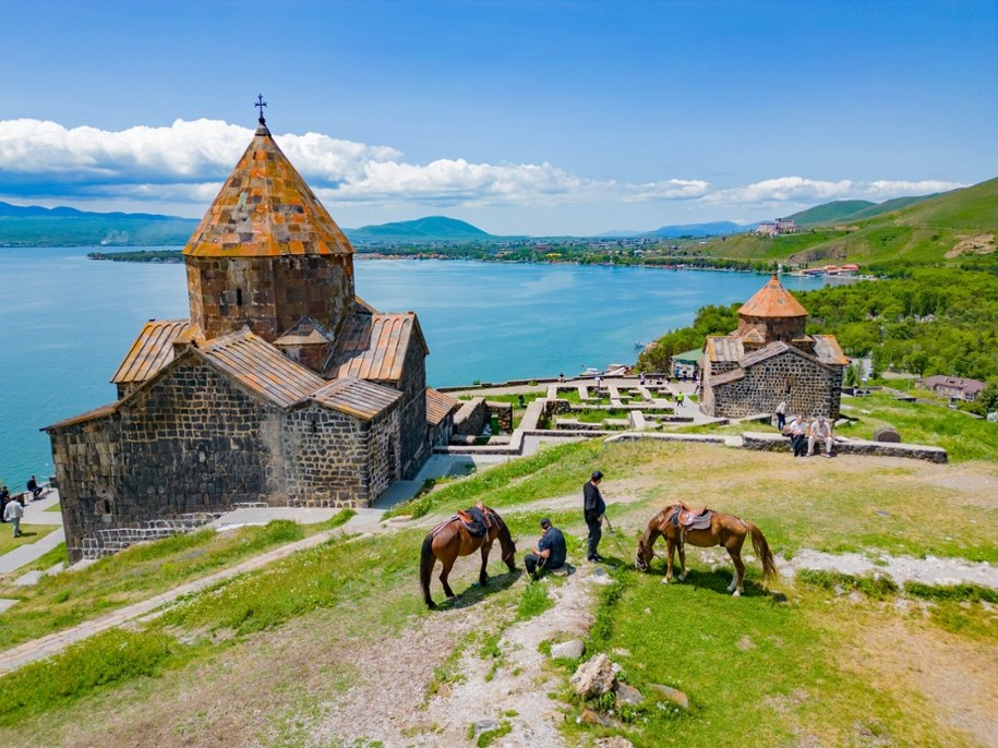 Klasztor Sewanawank w Armenii /Shutterstock
