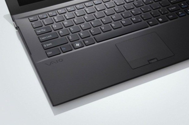 Klawiatura w Sony Vaio Z21 jest wygodna i podświetlana /materiały prasowe