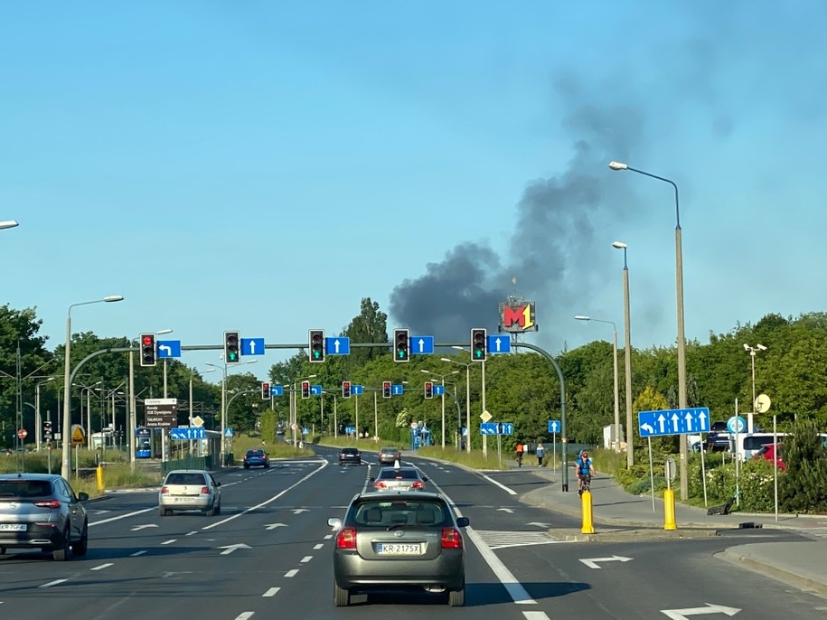 Kłęby dymu nad Nową Hutą w Krakowie /Gorąca Linia RMF FM