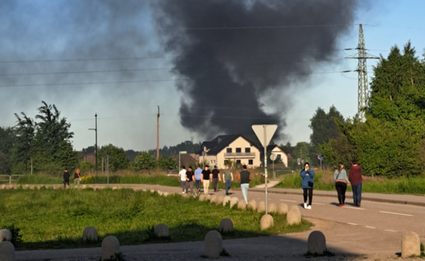 Kłęby dymu w Oświęcimiu. Płonie skład opon