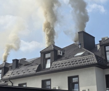 Kłęby dymu w Starachowicach. Pożar hotelu